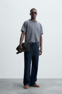 Alternative view of ÁO NỈ JACQUARD KẺ NGANG